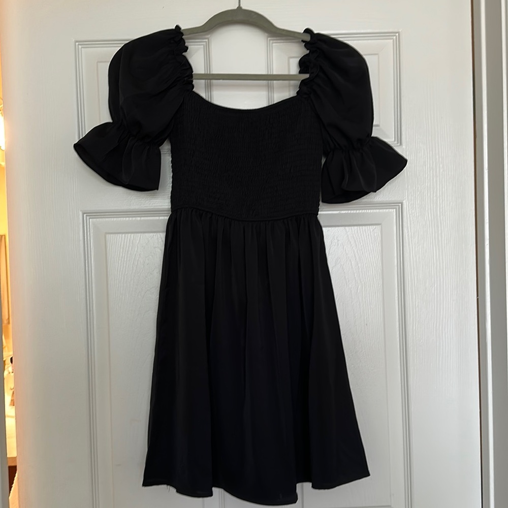 Black balloon sleeve mini dress
